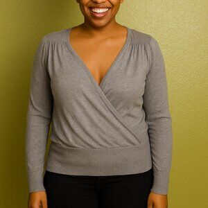 Vintage y2k Gray Vneck sweater